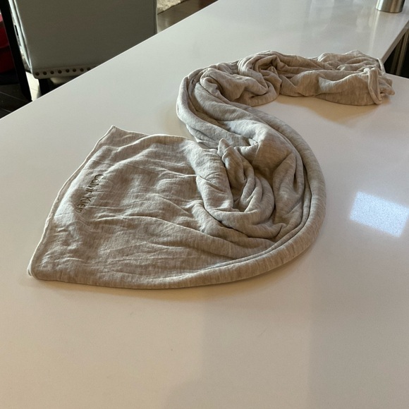 Never worn Cakvin Klein Tube scarf - Picture 3 of 3